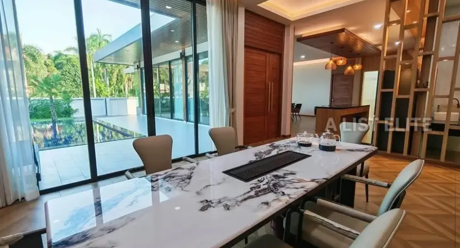 For rent 5 bedrooms house in Bang Lamung, Chonburi
