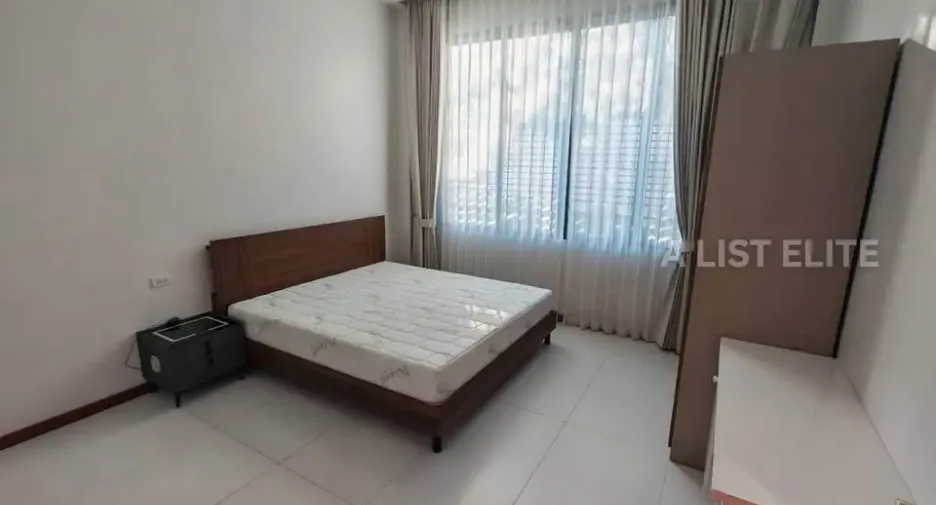 For rent 5 bedrooms house in Bang Lamung, Chonburi
