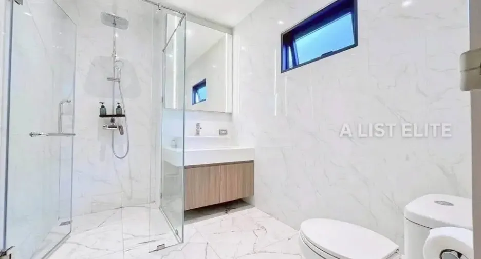 For rent 6 bedrooms house in Bang Lamung, Chonburi