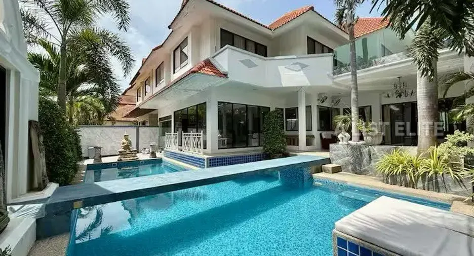 Haus zur Miete mit 4 Zimmer in Bang Lamung, Chonburi