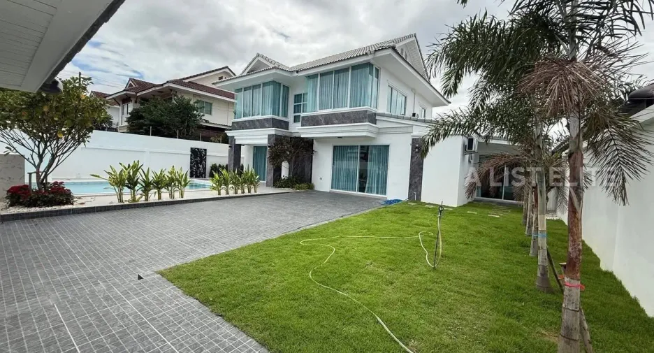 For rent 5 bedrooms house in Bang Lamung, Chonburi