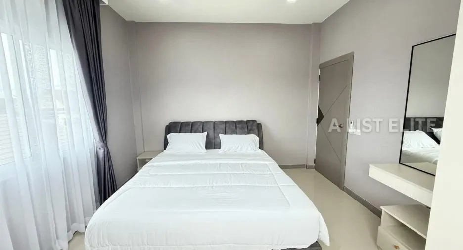 For rent 5 bedrooms house in Bang Lamung, Chonburi