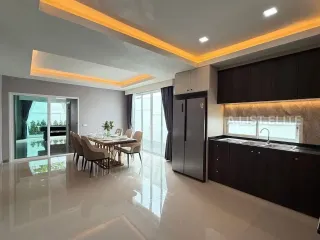 À louer 5 chambres maison à Bang Lamung, Chonburi