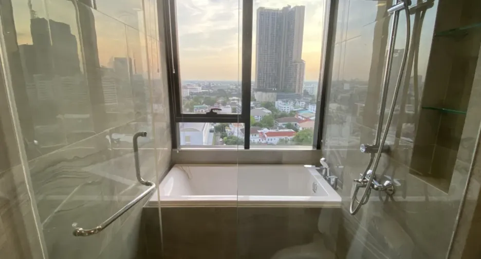 For sale and for rent 2 bedrooms condo in Khlong Toei, Bangkok