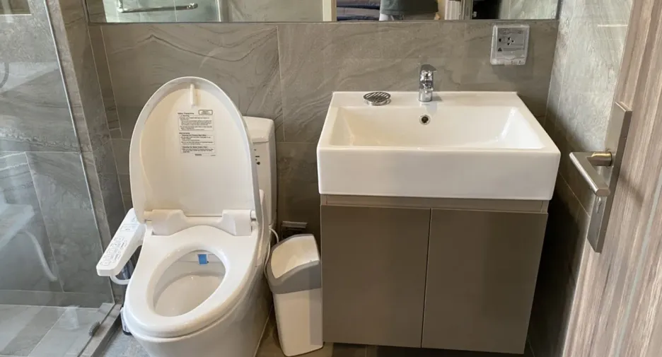 For sale and for rent 2 bedrooms condo in Khlong Toei, Bangkok