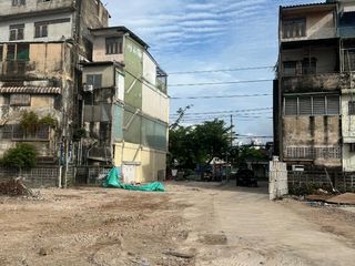 出售 土地 在 Khlong San, 曼谷