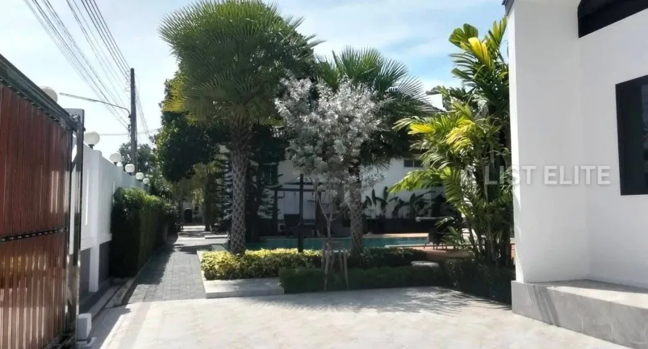 À louer 6 chambres maison à Bang Lamung, Chonburi