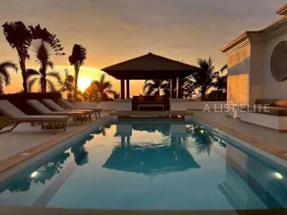 Haus zur Miete mit 4 Zimmer in Bang Lamung, Chonburi