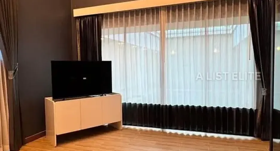 For rent 5 bedrooms house in Bang Lamung, Chonburi