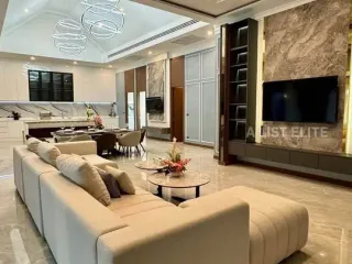Haus zur Miete mit 5 Zimmer in Bang Lamung, Chonburi