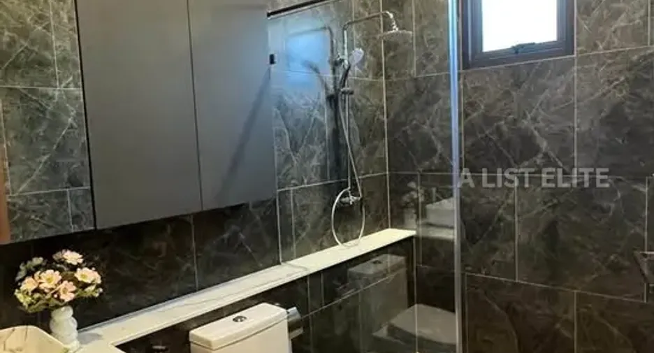 For rent 5 bedrooms house in Bang Lamung, Chonburi