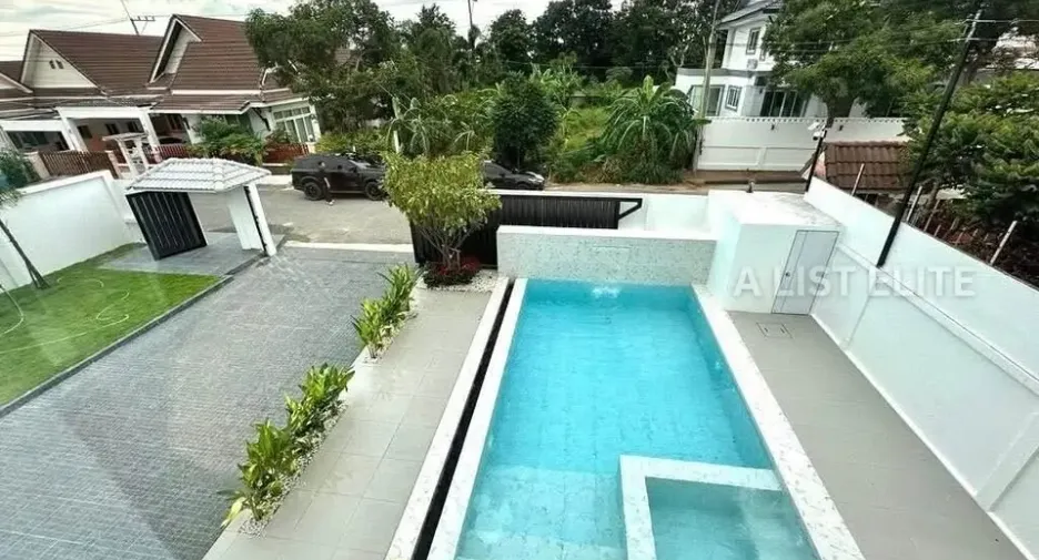 For rent 5 bedrooms house in Bang Lamung, Chonburi