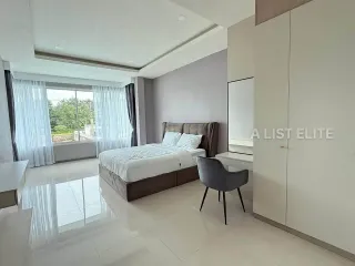 À louer 5 chambres maison à Bang Lamung, Chonburi