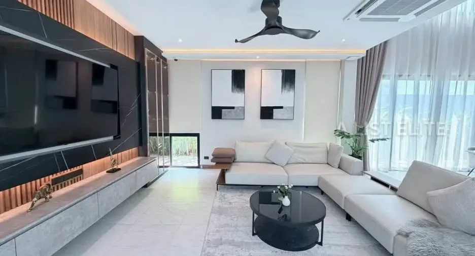 For rent 4 bedrooms house in Bang Lamung, Chonburi