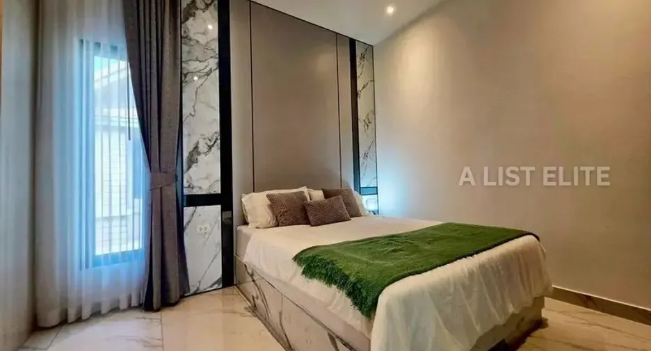 For rent 5 bedrooms house in Bang Lamung, Chonburi