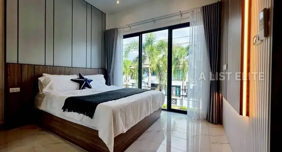 For rent 5 bedrooms house in Bang Lamung, Chonburi