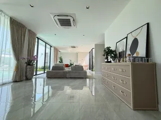 À louer 3 chambres maison à Bang Lamung, Chonburi