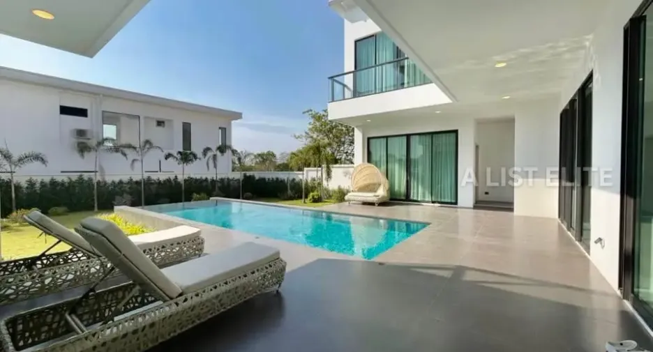 For rent 5 bedrooms house in Bang Lamung, Chonburi