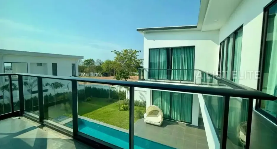 For rent 5 bedrooms house in Bang Lamung, Chonburi
