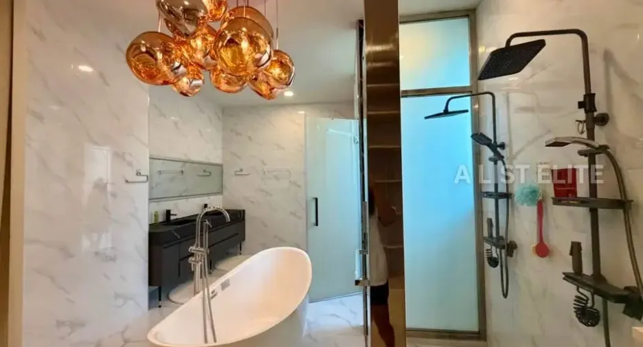 For rent 5 bedrooms house in Bang Lamung, Chonburi