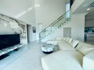 Haus zur Miete mit 5 Zimmer in Bang Lamung, Chonburi