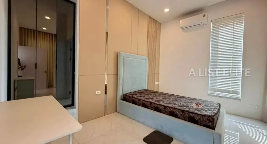 For rent 5 bedrooms house in Bang Lamung, Chonburi