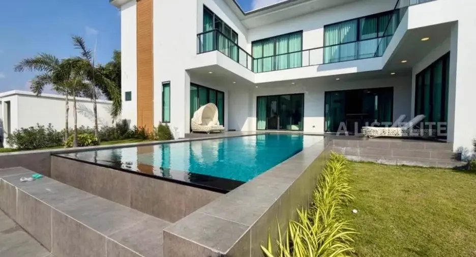 For rent 5 bedrooms house in Bang Lamung, Chonburi