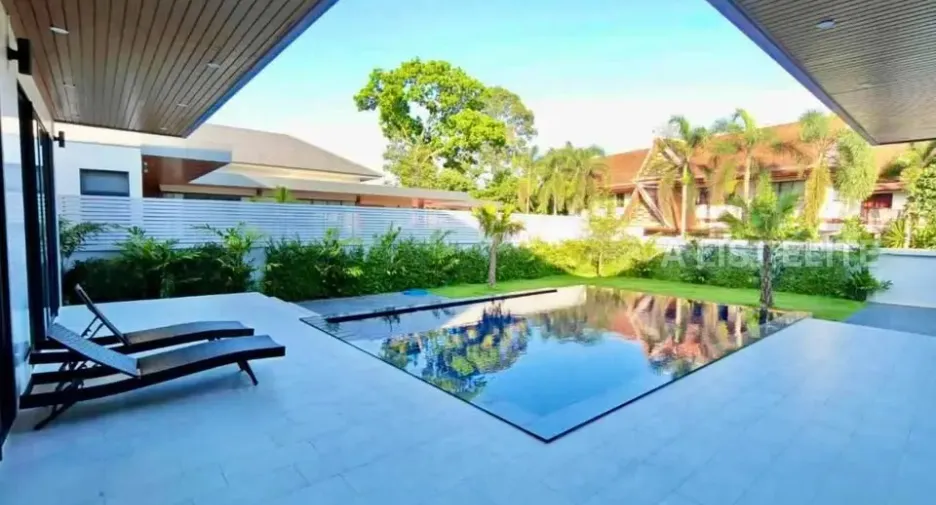 À louer 5 chambres maison à Bang Lamung, Chonburi