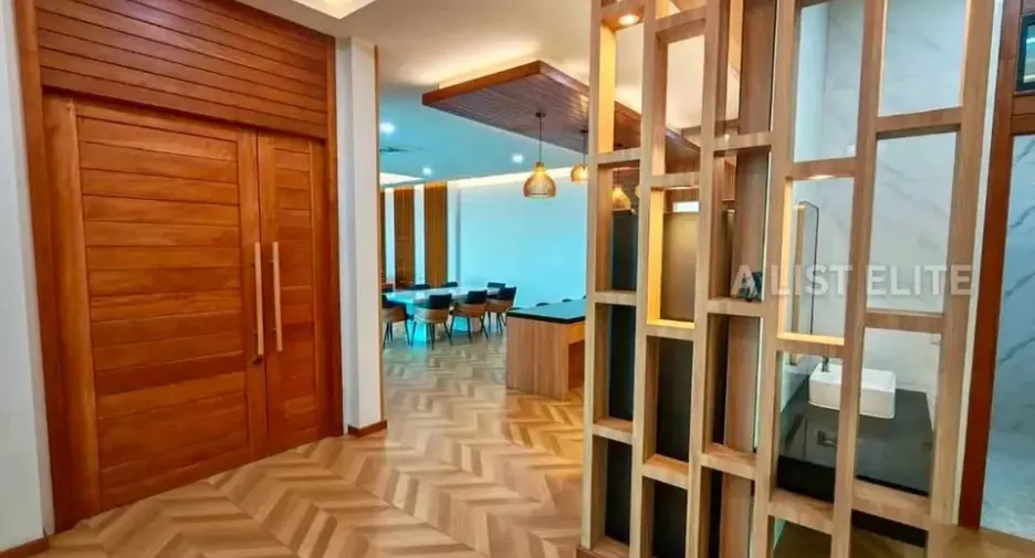 À louer 5 chambres maison à Bang Lamung, Chonburi