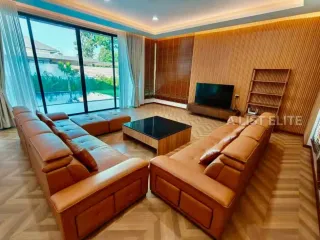 Haus zur Miete mit 5 Zimmer in Bang Lamung, Chonburi