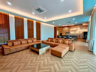 Haus zur Miete mit 5 Zimmer in Bang Lamung, Chonburi