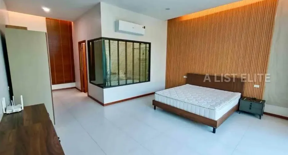 À louer 5 chambres maison à Bang Lamung, Chonburi
