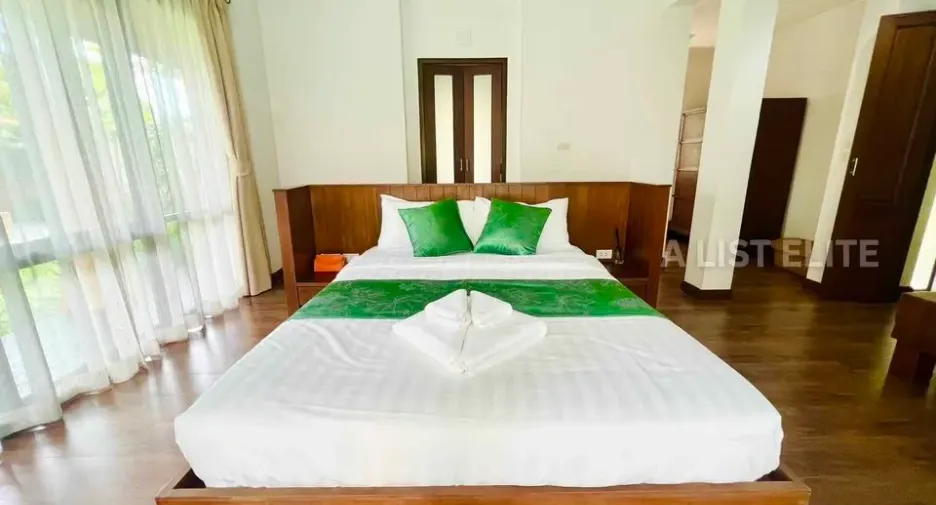 For rent 5 bedrooms house in Bang Lamung, Chonburi