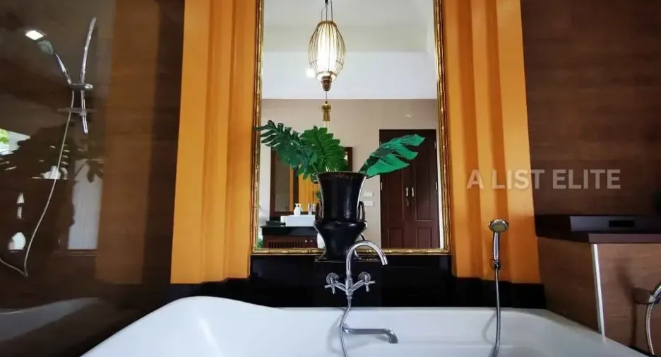 For rent 5 bedrooms house in Bang Lamung, Chonburi