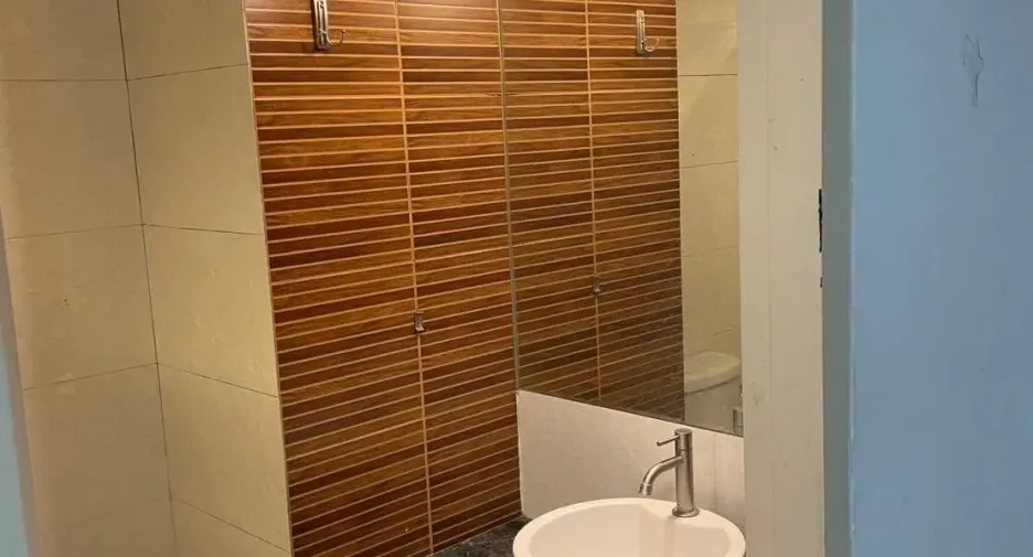 For rent studio condo in Huai Khwang, Bangkok