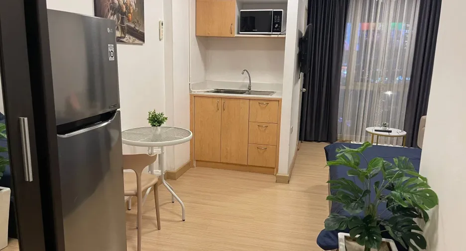 For rent studio condo in Huai Khwang, Bangkok