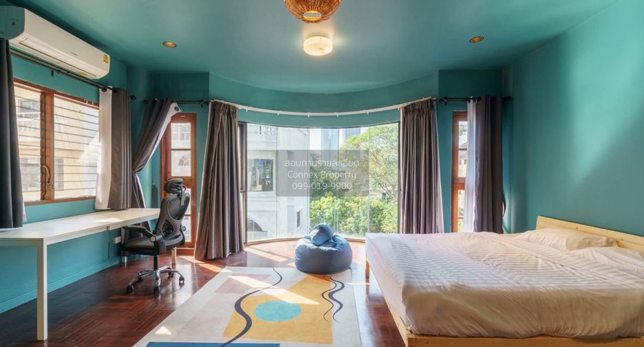 For rent 5 ベッドルーム townhouse in Watthana, Bangkok