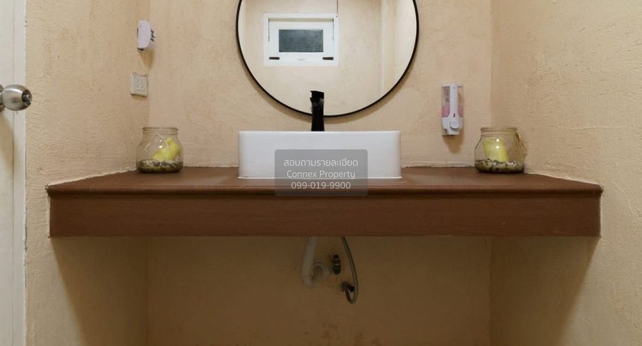 For rent 5 ベッドルーム townhouse in Watthana, Bangkok