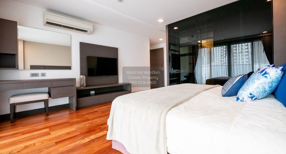 For rent 3 bedrooms condo in Watthana, Bangkok