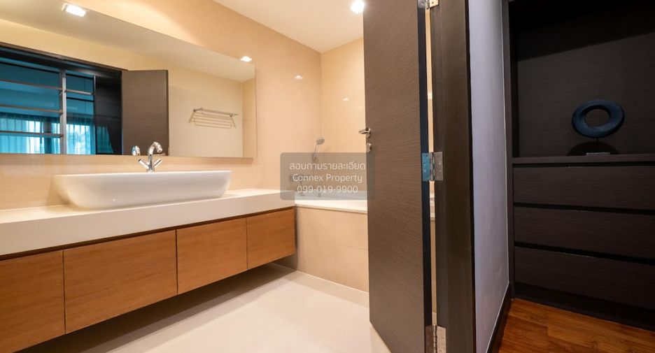 For rent 3 bedrooms condo in Watthana, Bangkok