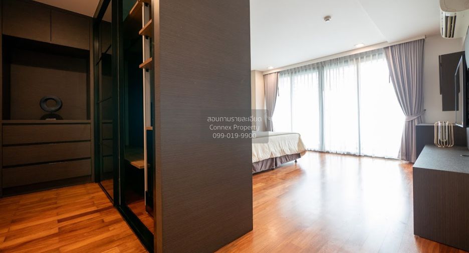 For rent 3 bedrooms condo in Watthana, Bangkok