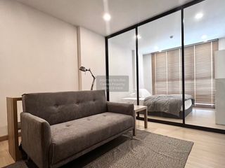 Wohnung zur Miete mit 1 Zimmer in Huai Khwang, Bangkok