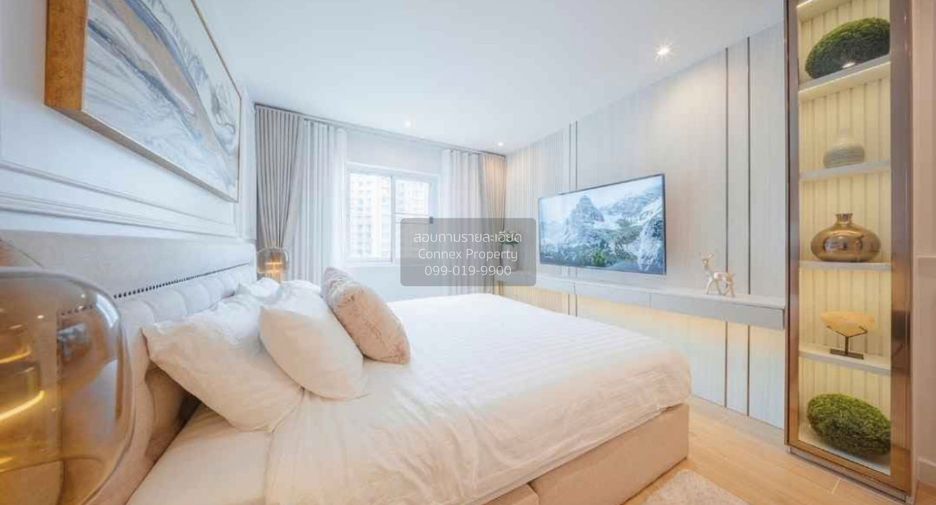 For rent 2 bedrooms condo in Yan Nawa, Bangkok