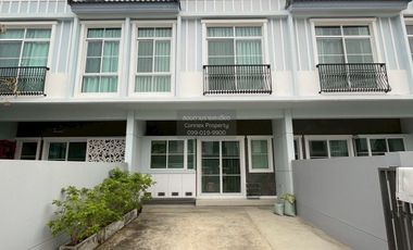 For rent 2 bedrooms townhouse in Prawet, Bangkok