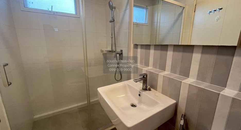 For rent 2 bedrooms townhouse in Prawet, Bangkok