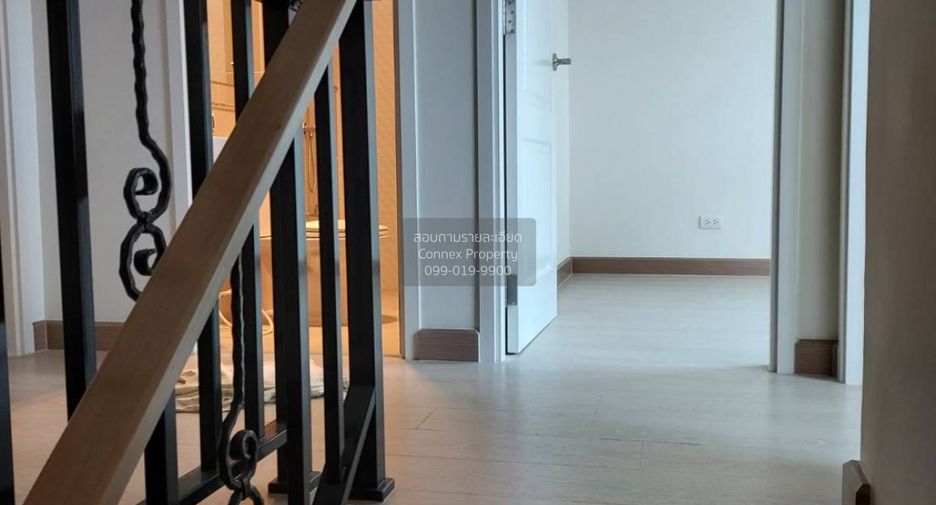 For rent 3 bedrooms townhouse in Rat Burana, Bangkok