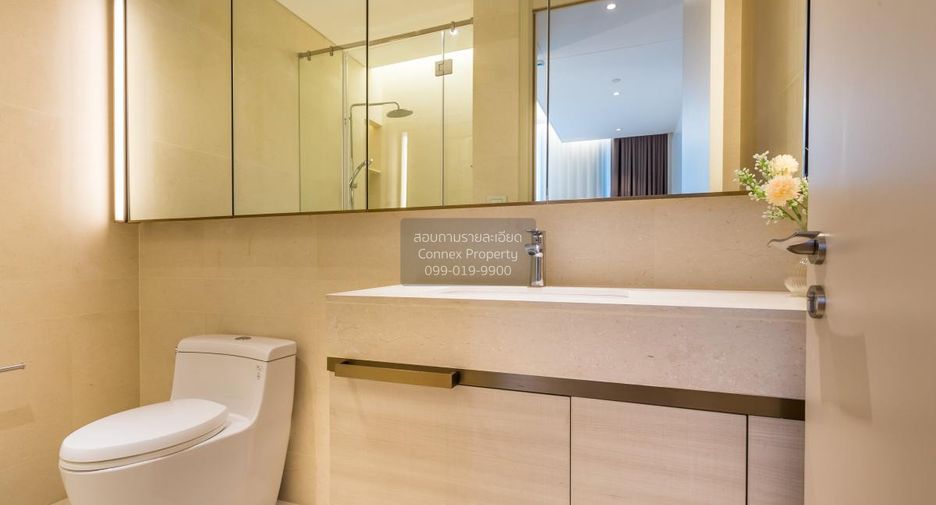 For rent 2 bedrooms condo in Pathum Wan, Bangkok