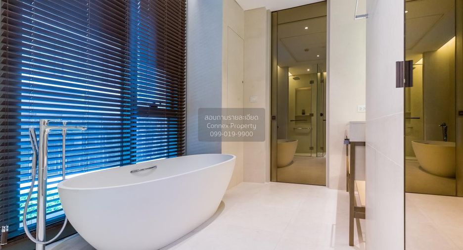 For rent 2 bedrooms condo in Pathum Wan, Bangkok