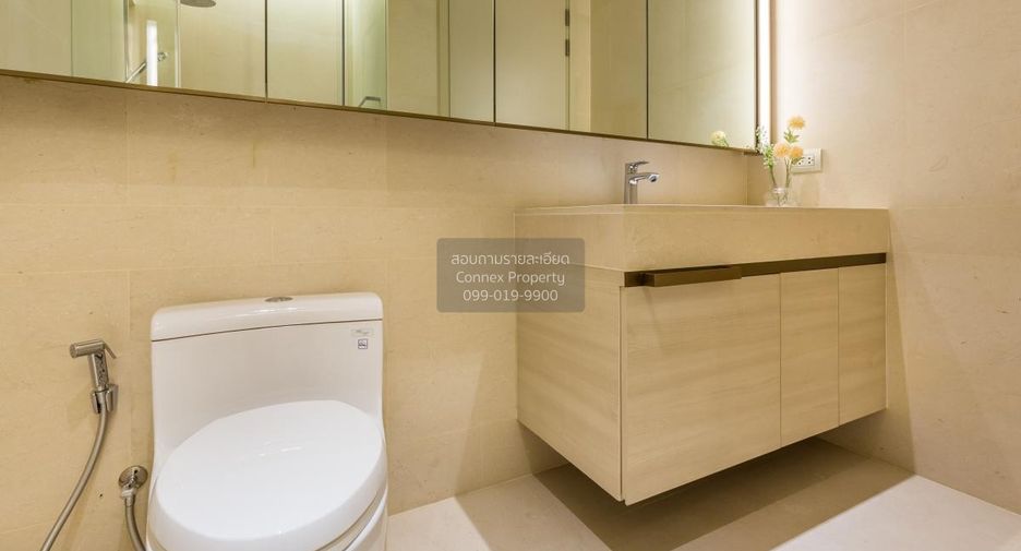 For rent 2 bedrooms condo in Pathum Wan, Bangkok