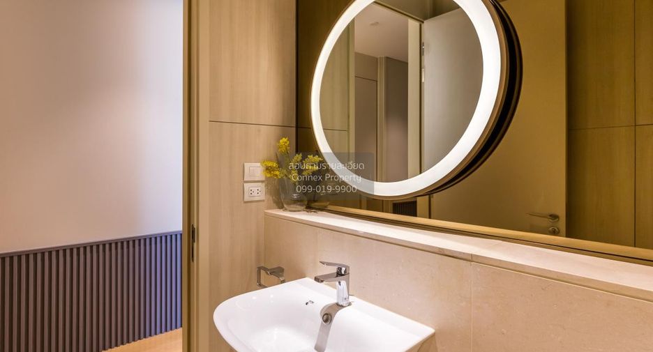 For rent 2 bedrooms condo in Pathum Wan, Bangkok